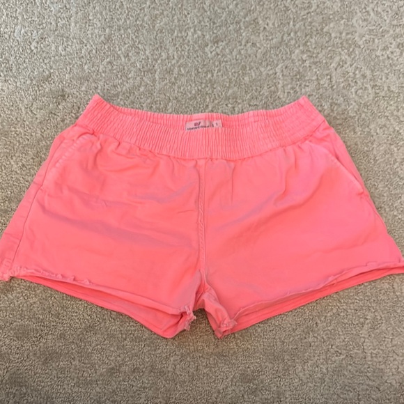 Vineyard Vines Pants - Vineyard Vines Bright Pink Shorts